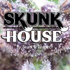 Skunk House LOGO 1